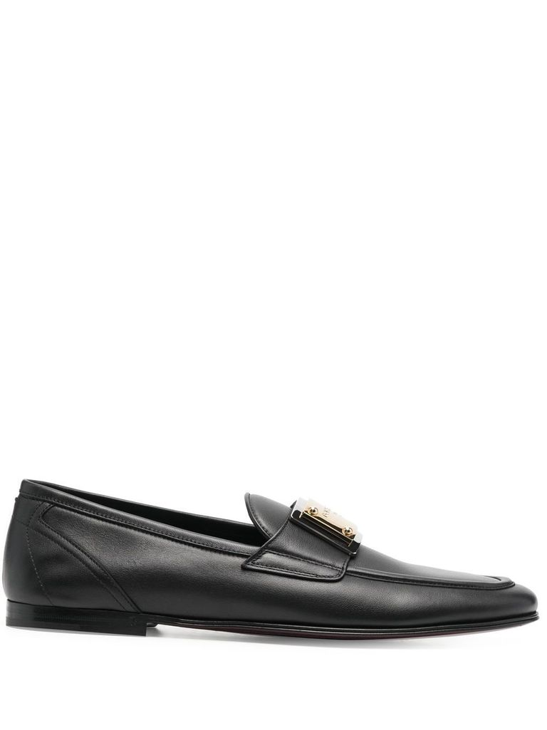 【関税＆送料込み】Dolce & Gabbana Loafers With Logo Plaque Dolce & Gabbana logo-plaque Loafers | Black | FARFETCH