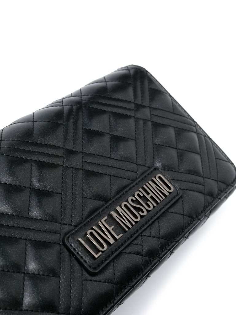 Love moschino diamond sale quilted crossbody bag