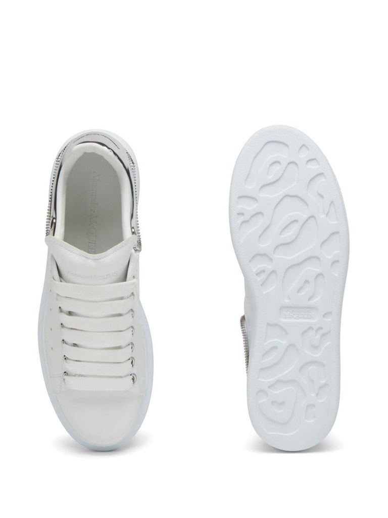 【Alexander McQUEEN】Oversole Sneakers/全国送料無料 Alexander McQueen Men's Skull Logo Oversized Sneaker in