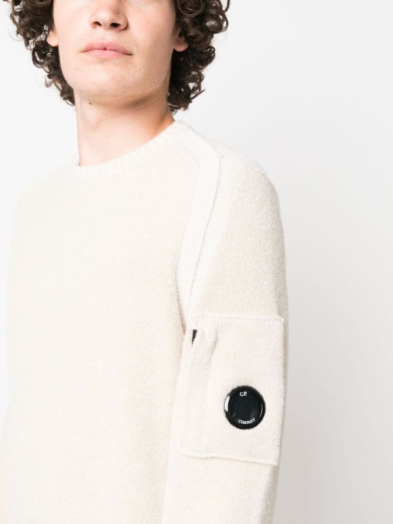 Lens-detail ribbed jumper