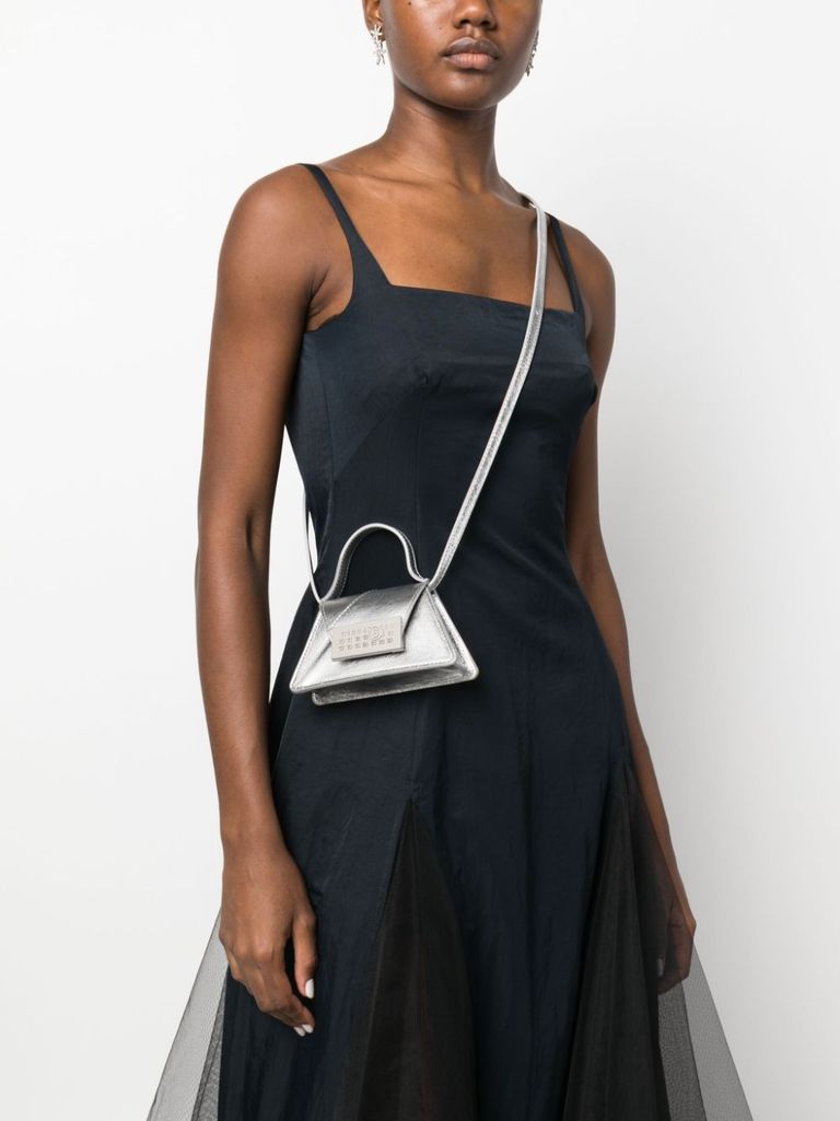 ☆【MAISON MARGIELA】☆SIGNATURE CHAIN SHOLDER BAG MIN.I☆ Maison Margiela MM11 patent leather SNATCHED mini bag with