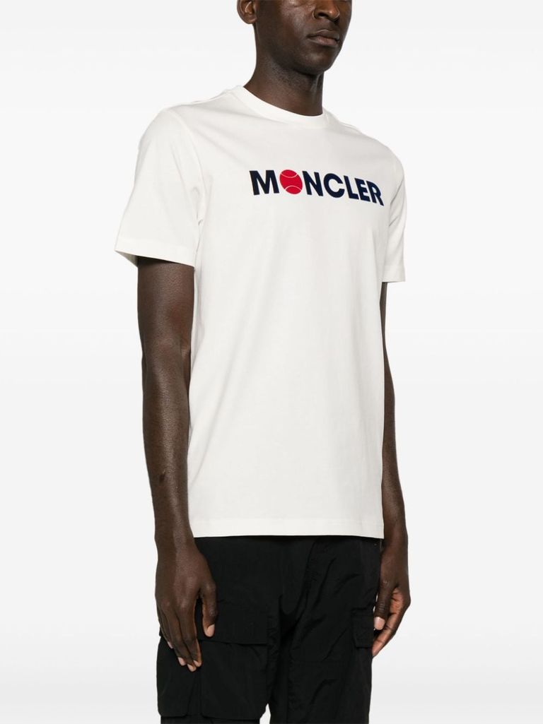 【MONCLER】VIPセールで数量限定入荷! ロゴ入りTシャツ T-shirts MONCLER モンクレール カットソー メンズ METALLIC LOGO T-SHIRT
