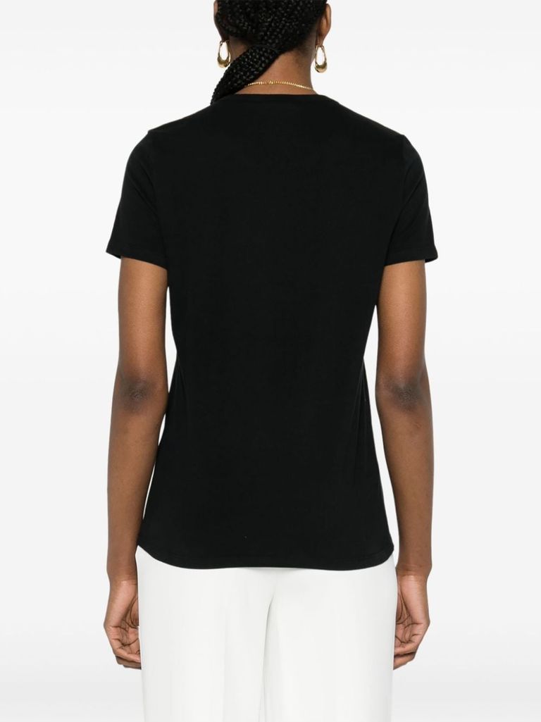 Necklace detail t-shirt
