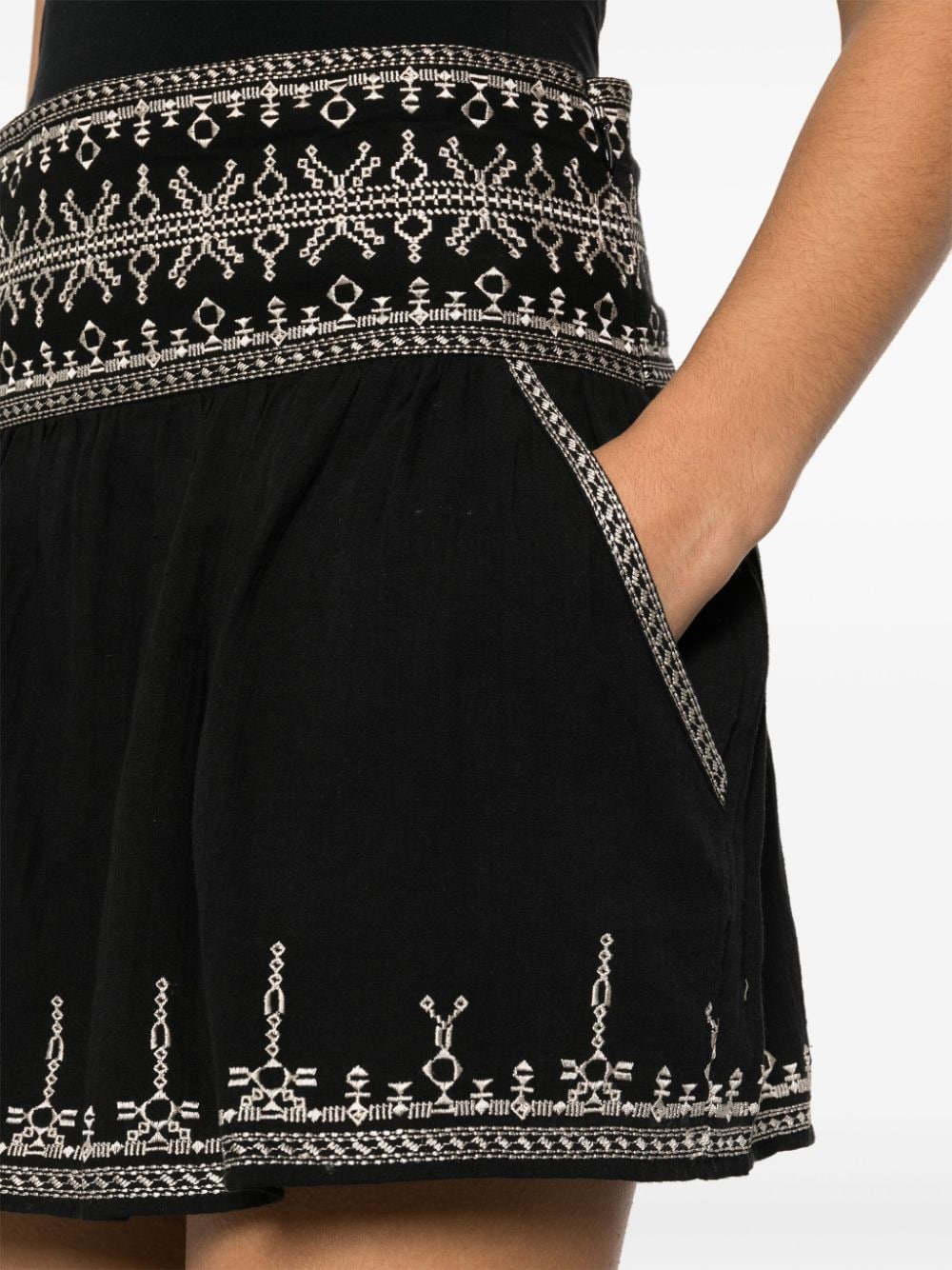 Geometric embroidery skirt
