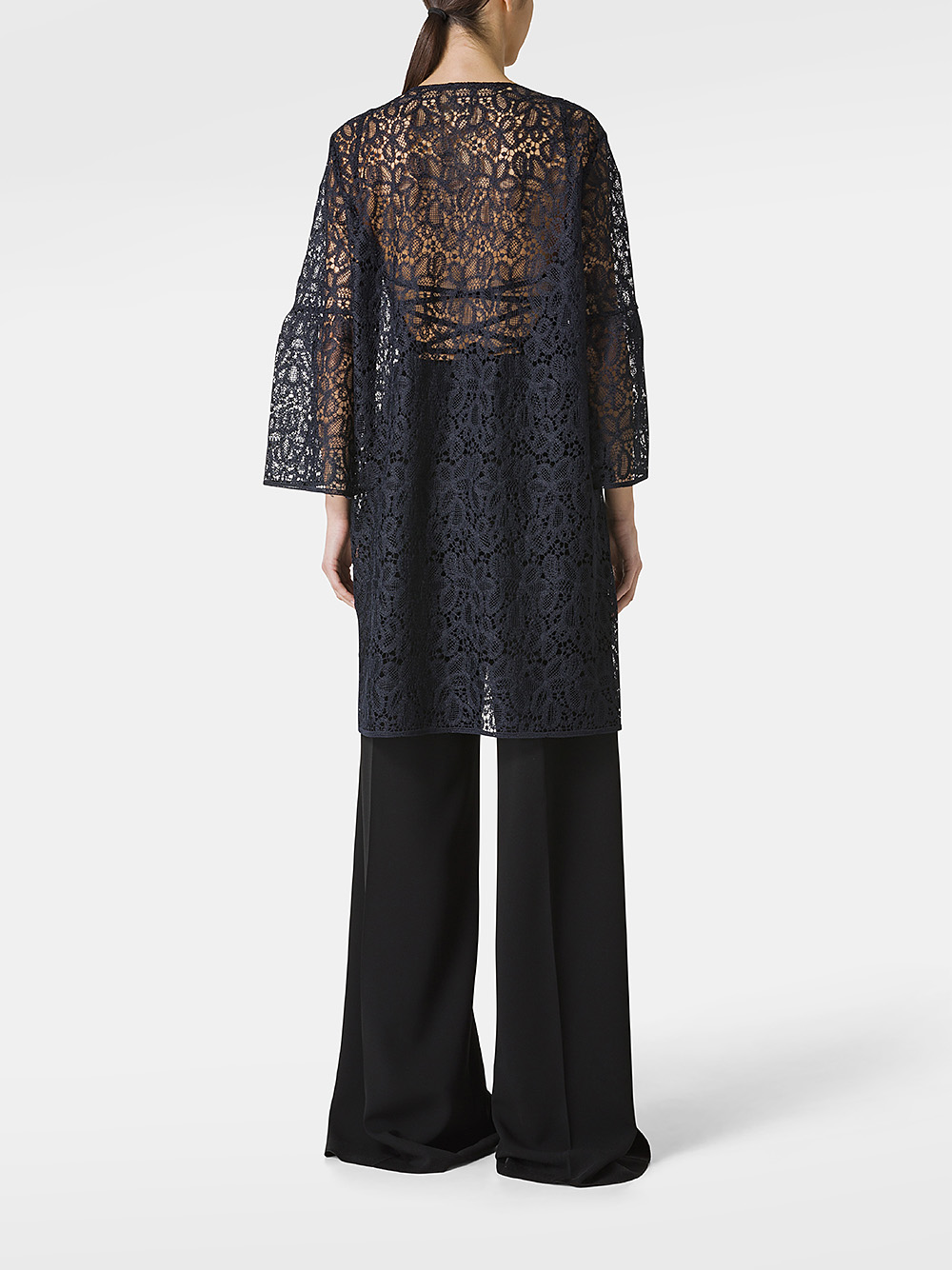 Anfora coat in macramé lace with pattern