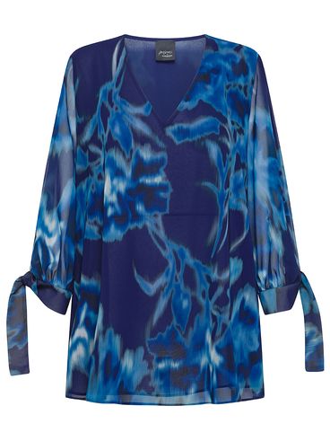 Blouse in lightweight georgette with blurred print