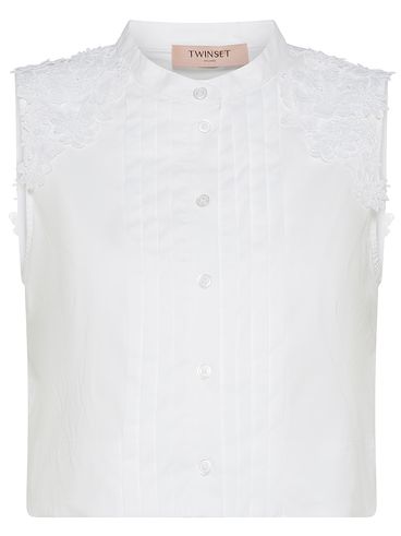 Pleated cotton top with flowers
