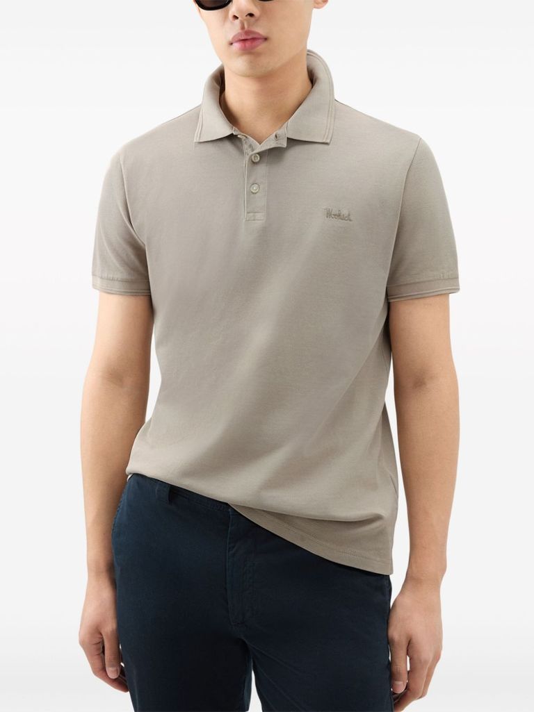 Tシャツ・カットソー WOOLRICH SS24 POLO WITH LOGO (CFWOPO0065MR_UT1483100) Woolrich Polo with embroidered logo | Men's Clothing | Vitkac