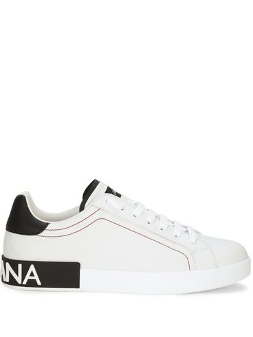 Low-top calf leather sneakers with logo patch