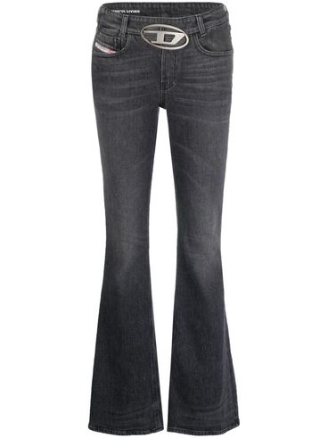 Bootcut low-rise cotton jeans with logo in metal