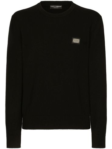 Crew neck sweater in virgin wool and cashmere with metal logo plaque