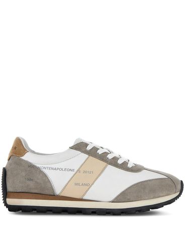 Sneakers H671 in pelle di vitello scamosciata con  testo