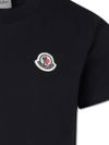 T-shirt in cotone con patch logo