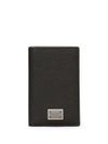 Bi-fold cardholder in pebbled calf leather