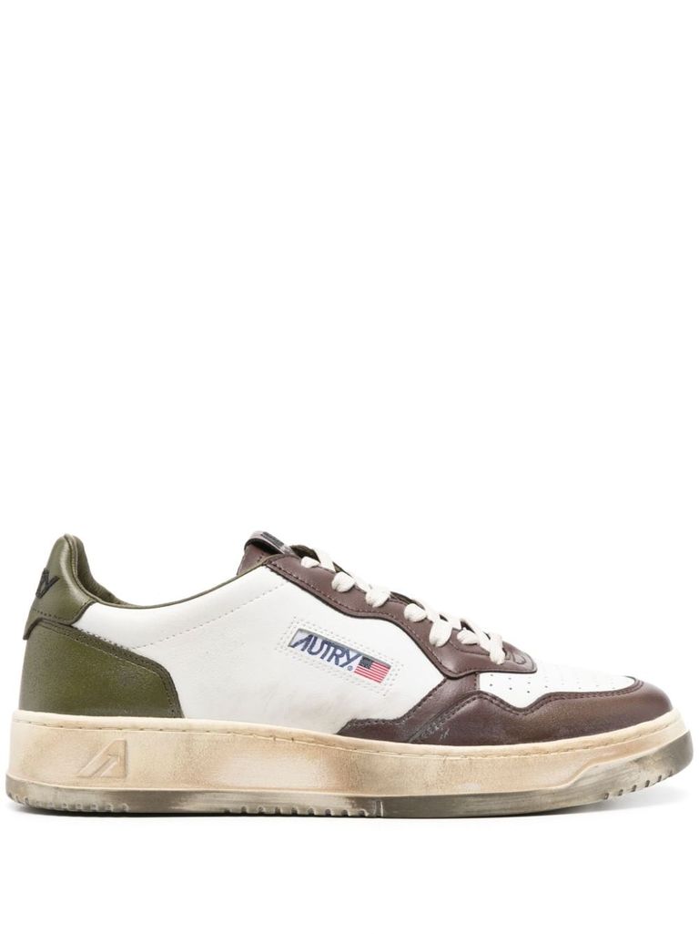 Shop Autry Calf Leather Medalist Super Vintage Sneakers In Multicolour