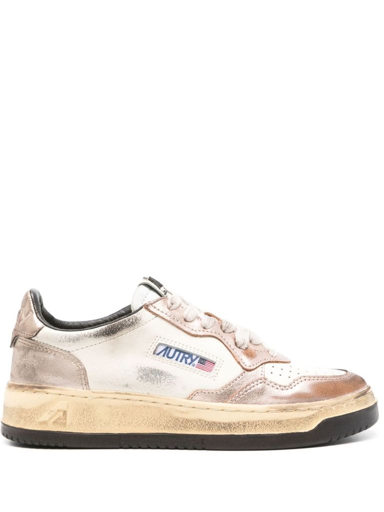 Shop Autry Medalist Super Vintage Sneakers In Calf Leather In Multicolour