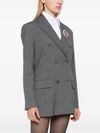 Blazer doppiopetto grigio con spilla a fiore