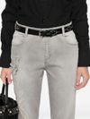 Jeans grigio con ricamo floreale