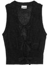 String tie fastening vest