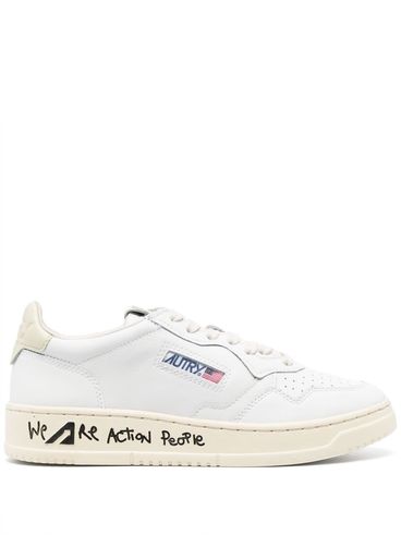 AUTRY - Sneakers 'Medalist' in pelle di vitello bianco e beige