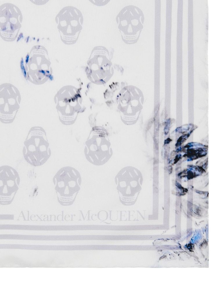 Shop Alexander Mcqueen Scarf With Skull Print In Grigio