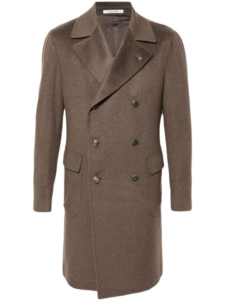 Shop Tagliatore Single-breasted Cashmere Coat With Brooch In Grigio