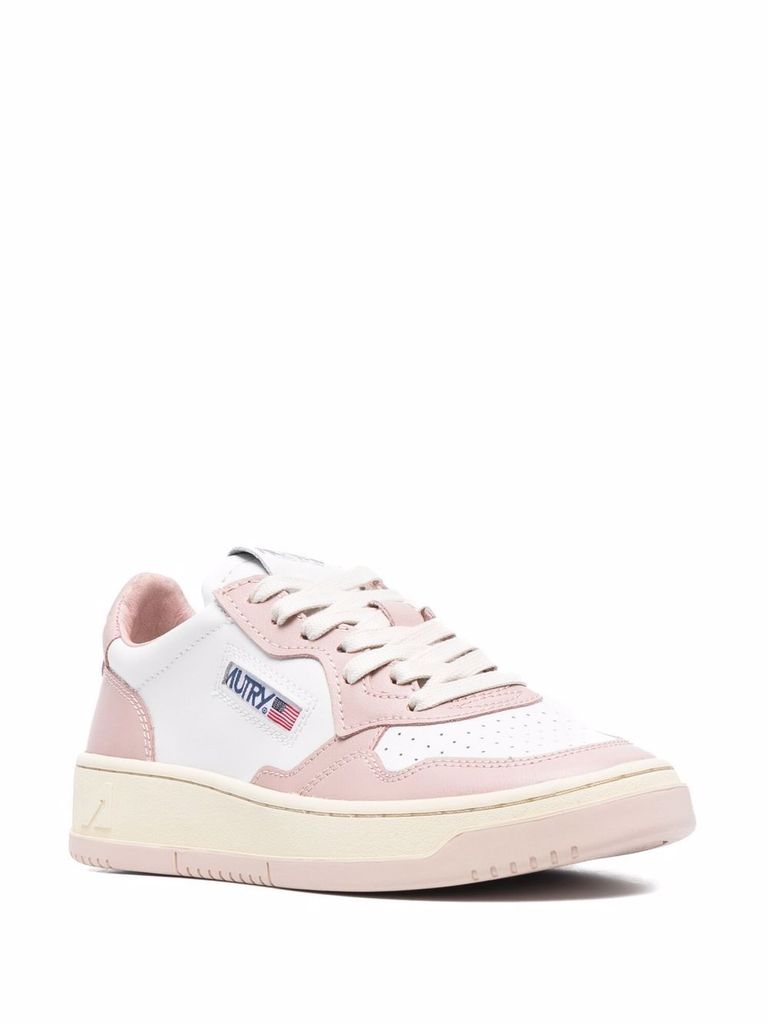 Shop Autry 'medalist' Sneakers In Bianco