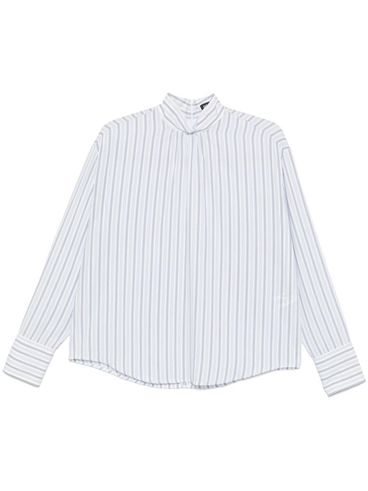 Vertical striped shirt