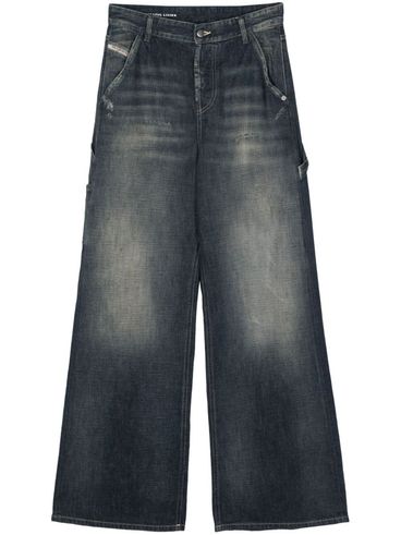 Low-rise denim jeans