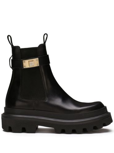 Calf leather ankle boots with logo buckle