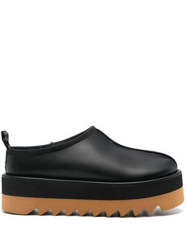 Sneak-Elyse faux leather clogs