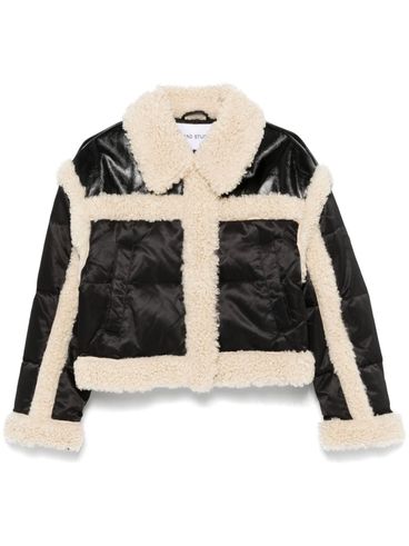 Mary jacket with shearling.