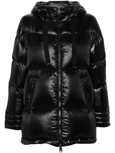 Short puffer jacket with hood