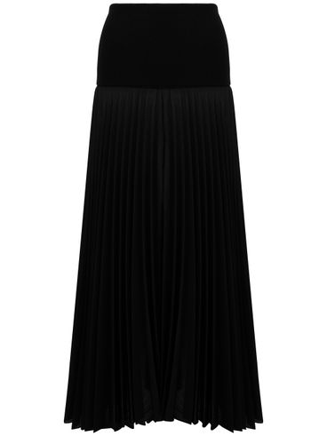 Pleated wool skirt