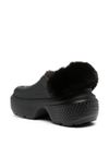 crocs - Stomp Lined Clog in black with fur - 3