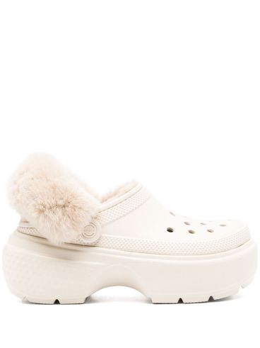 CROCS - Sabot Stomp Lined Clog bianco con pelliccia