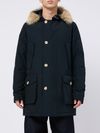 woolrich - Parka blu con pelliccia e tasche - 2