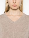 absolut cashmere - Maglione in cashmere beige con scollo a V - 3