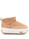 ugg - Stivaletti Venture Daze Ultra Mini in camoscio