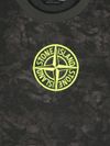 stone island - T-shirt in cotone grigio stampato con ricamo logo - 1