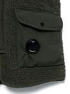 c.p. company - Gilet in shearling verde con tasche applicate - 2