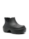 crocs - Stivaletti Stomp Lined Shorty Boot neri con pelliccia - 2