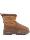 ugg - Heritage Pull-On boots