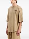 palm angels - T-shirt in cotone beige con stampa palma e logo - 2