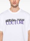 versace jeans couture - T-shirt in cotone bianco con logo frontale - 2