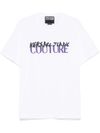 versace jeans couture - T-shirt in cotone bianco con logo frontale