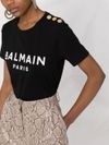 balmain - T-shirt in cotone con logo stampato frontale e bottoni - 2