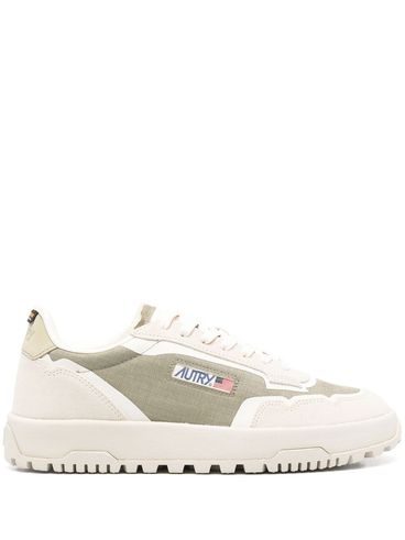 AUTRY - Sneakers Wildpace in pelle grigia