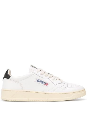 AUTRY - Medalist sneakers in white and black leather