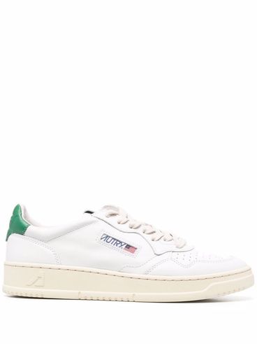 AUTRY - Medalist sneakers in white and green leather